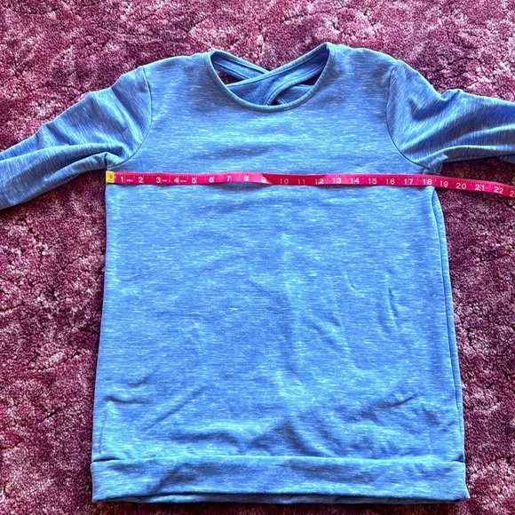 Women’s Runway blue fleece workout crewneck sweatshirt size XL / 16 - Picture 4 of 5